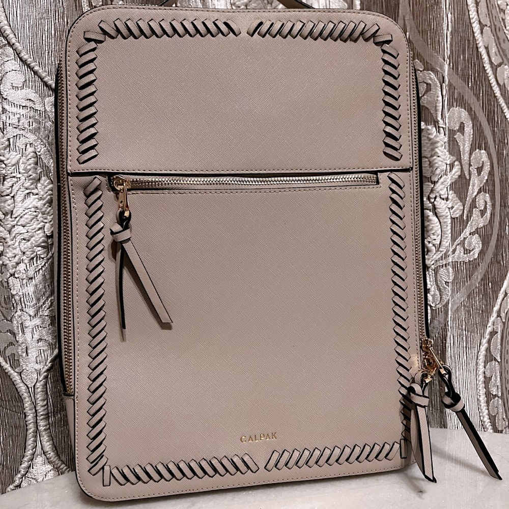 Cal-pack laptop backpack, minimal and sleek, Perfect stylish work bag.